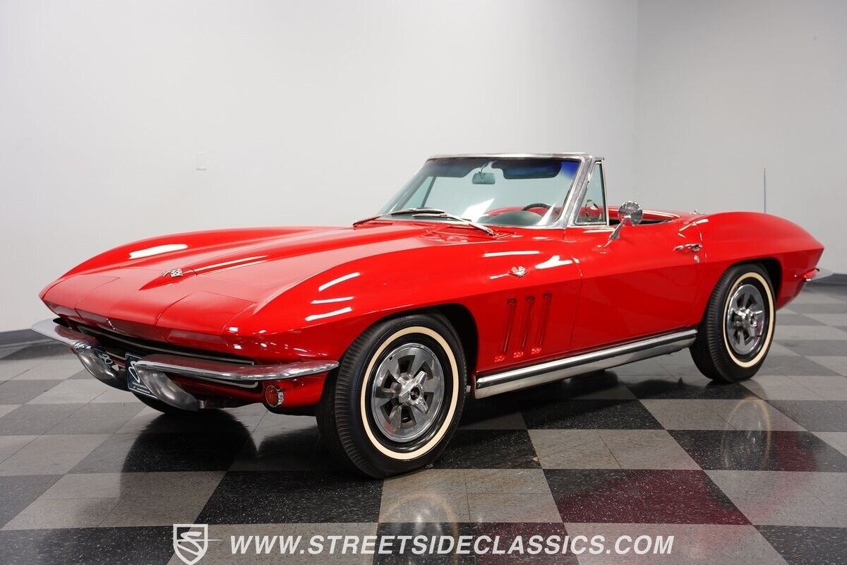 Chevrolet-Corvette-1965-Red-Black-77590-5