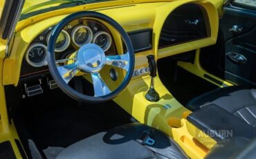 Chevrolet-Corvette-1965-Yellow-Black-7461-15