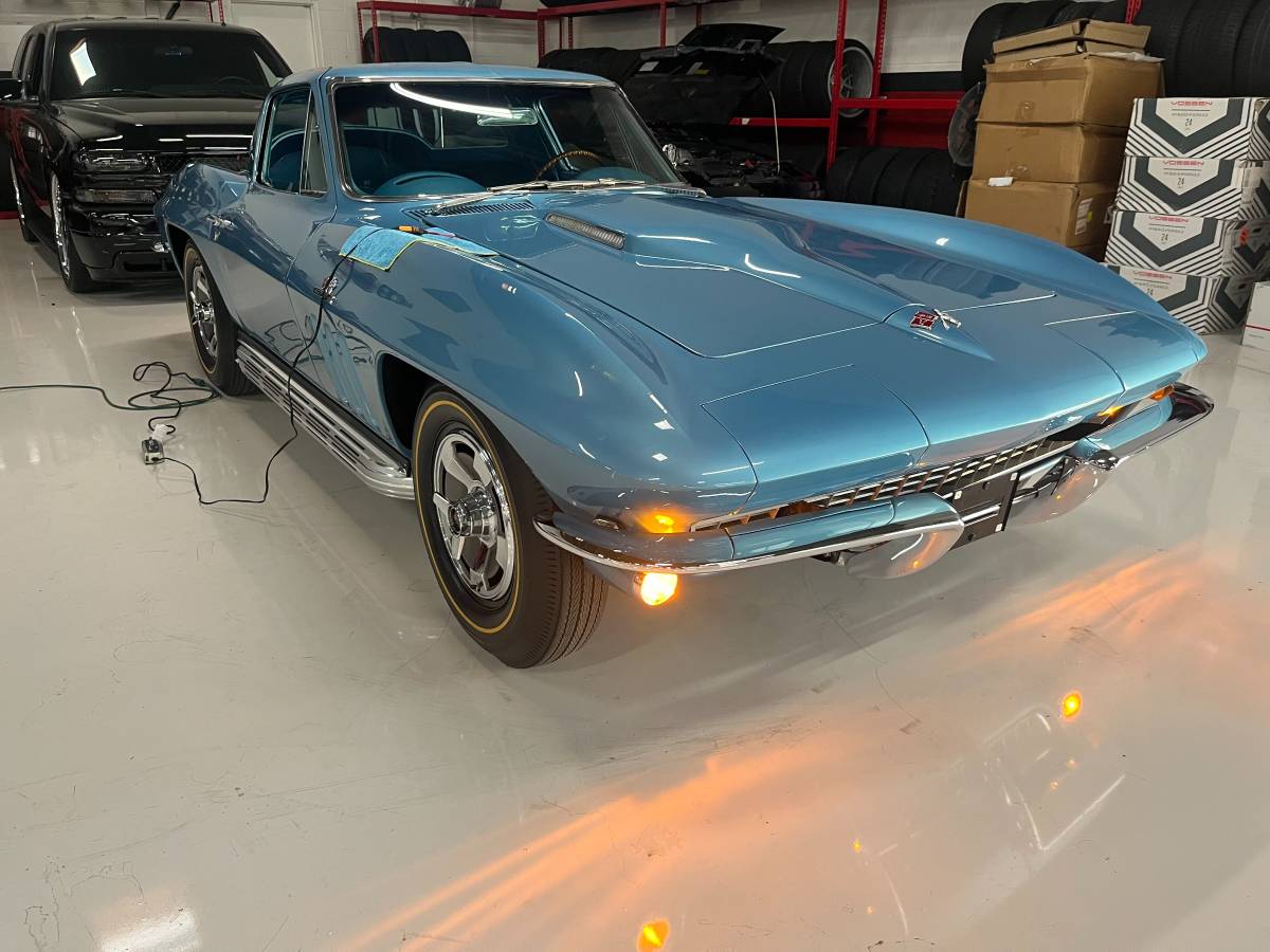 Chevrolet-Corvette-1966-blue-483-1