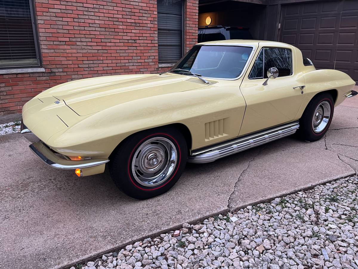 Chevrolet-Corvette-1966-blue-483-22