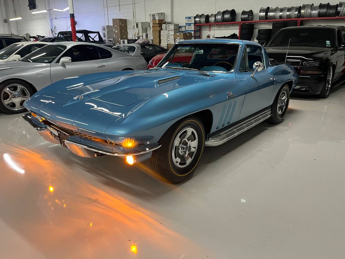 Chevrolet-Corvette-1966-blue-483