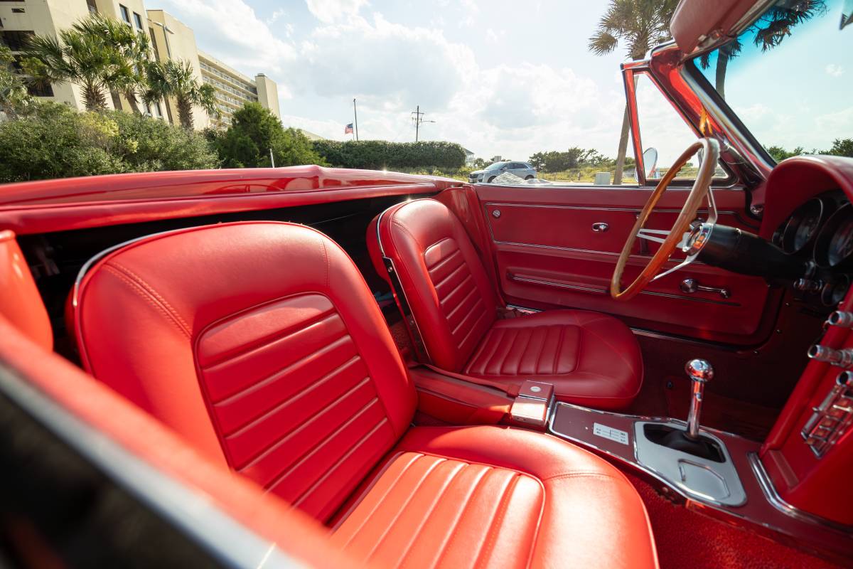 Chevrolet-Corvette-1966-red-21243-12