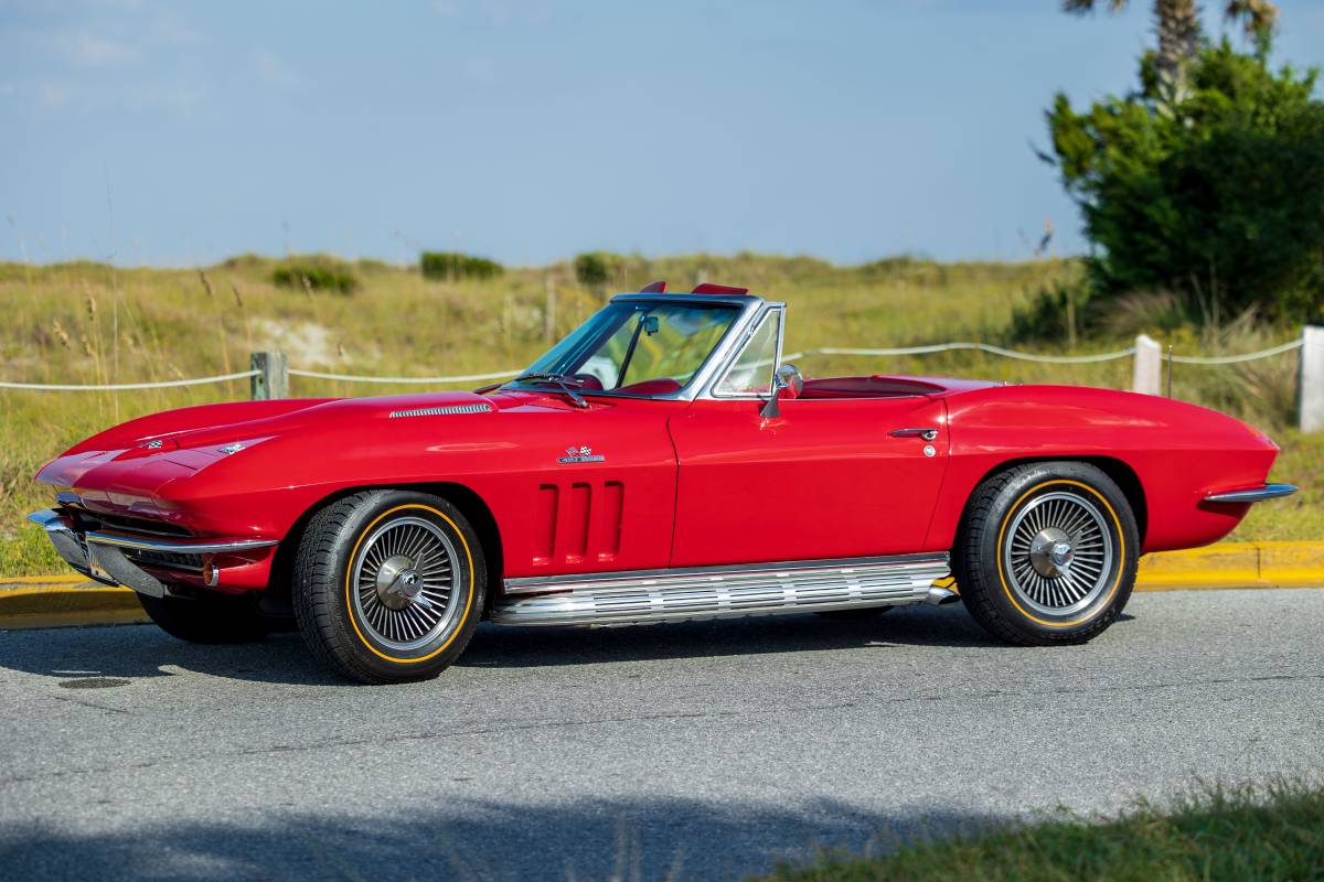 Chevrolet-Corvette-1966-red-21243-2