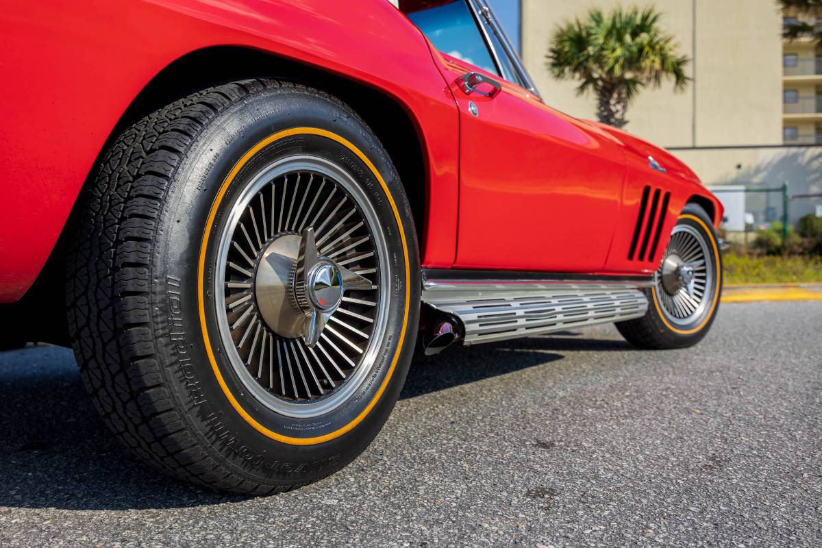 Chevrolet-Corvette-1966-red-21243-20