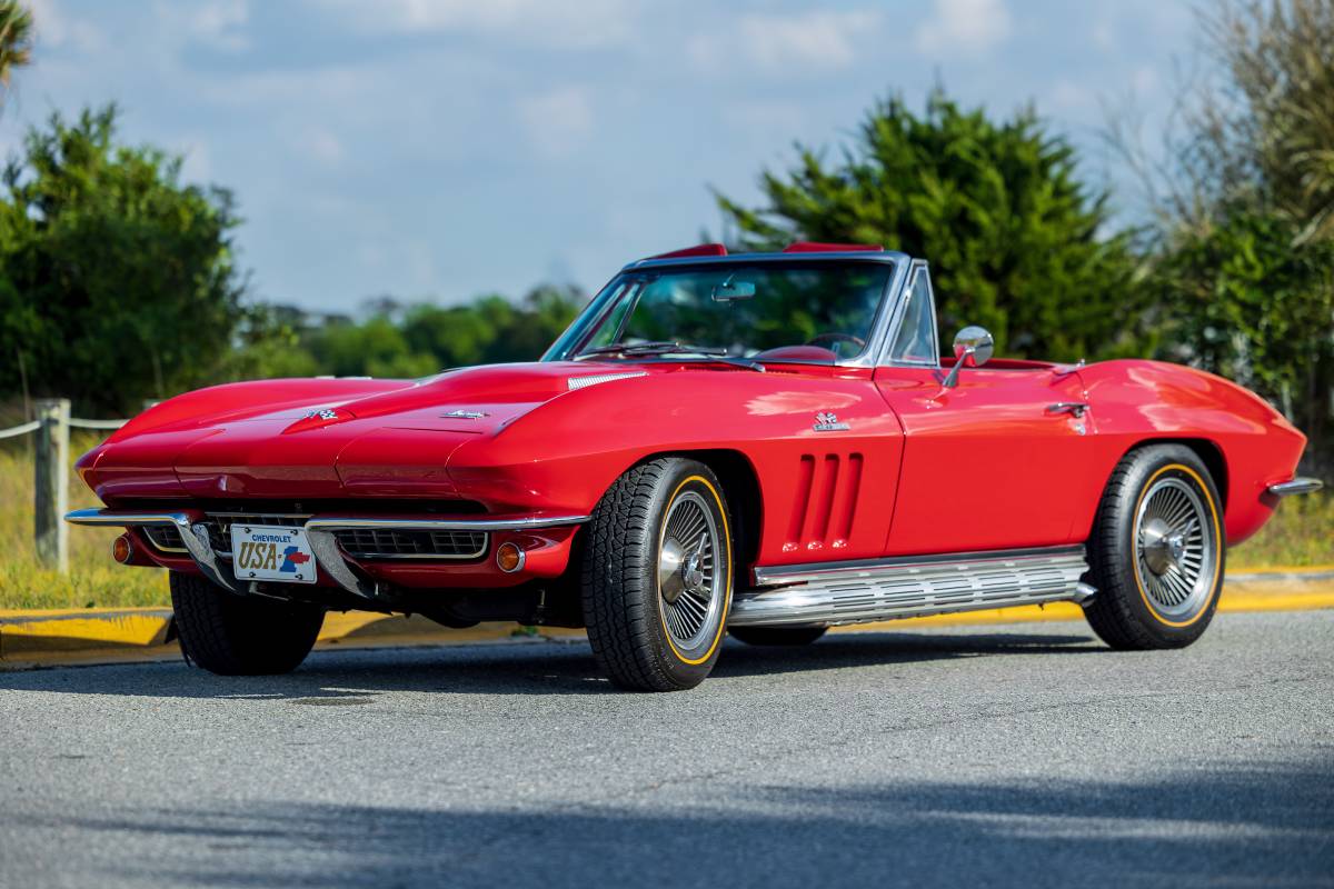 Chevrolet-Corvette-1966-red-21243-3