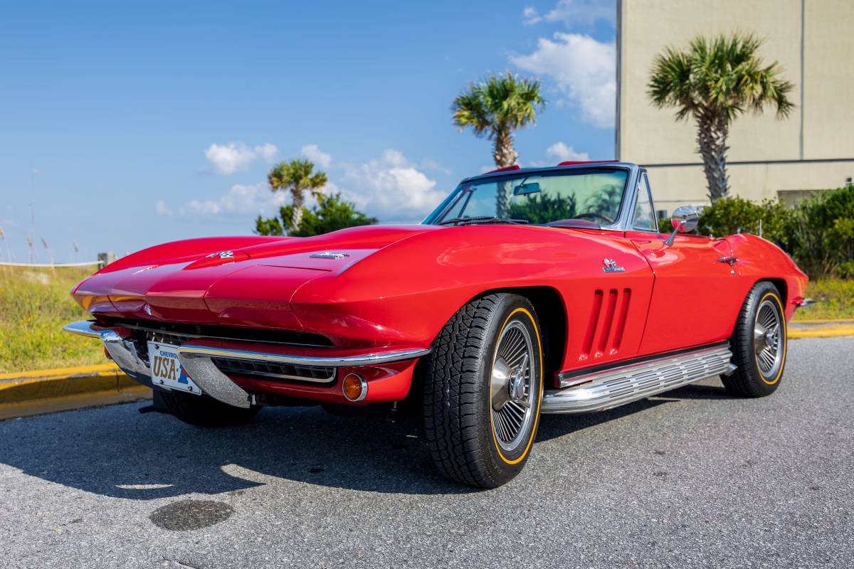 Chevrolet-Corvette-1966-red-21243-5