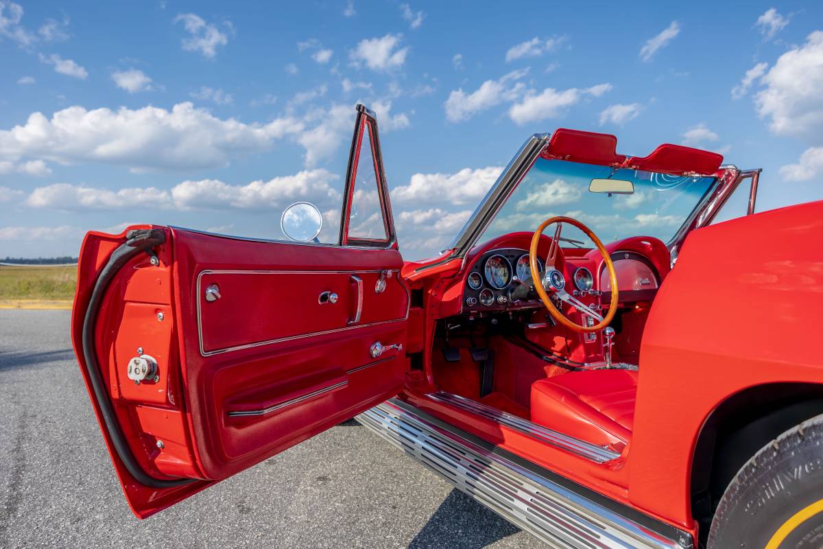 Chevrolet-Corvette-1966-red-21243-6