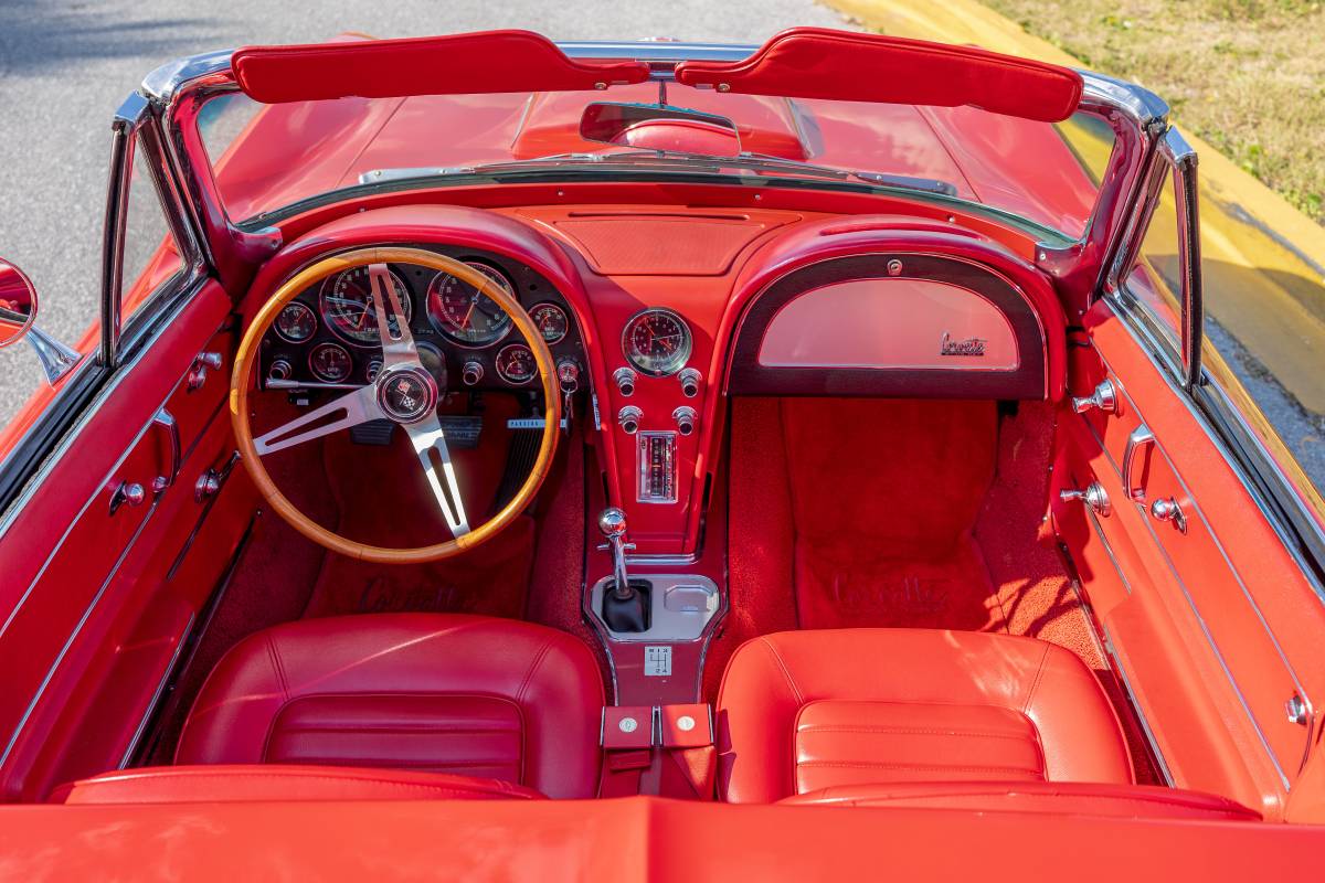 Chevrolet-Corvette-1966-red-21243-8