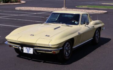 Chevrolet-Corvette-1966-yellow-115427-10