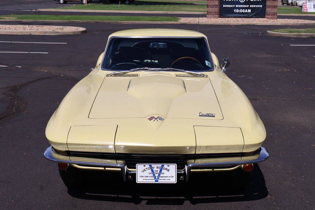 Chevrolet-Corvette-1966-yellow-115427-11