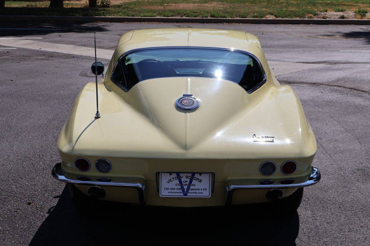 Chevrolet-Corvette-1966-yellow-115427-3