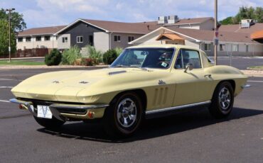 Chevrolet-Corvette-1966-yellow-115427-9