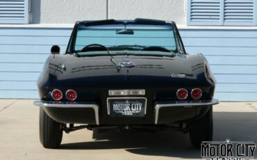 Chevrolet-Corvette-1967-Black-Blue-806-5