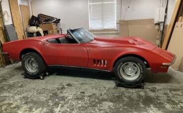 Chevrolet-Corvette-1968-80467-1