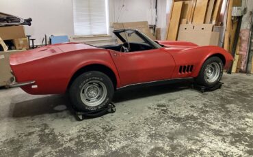 Chevrolet-Corvette-1968-80467-2