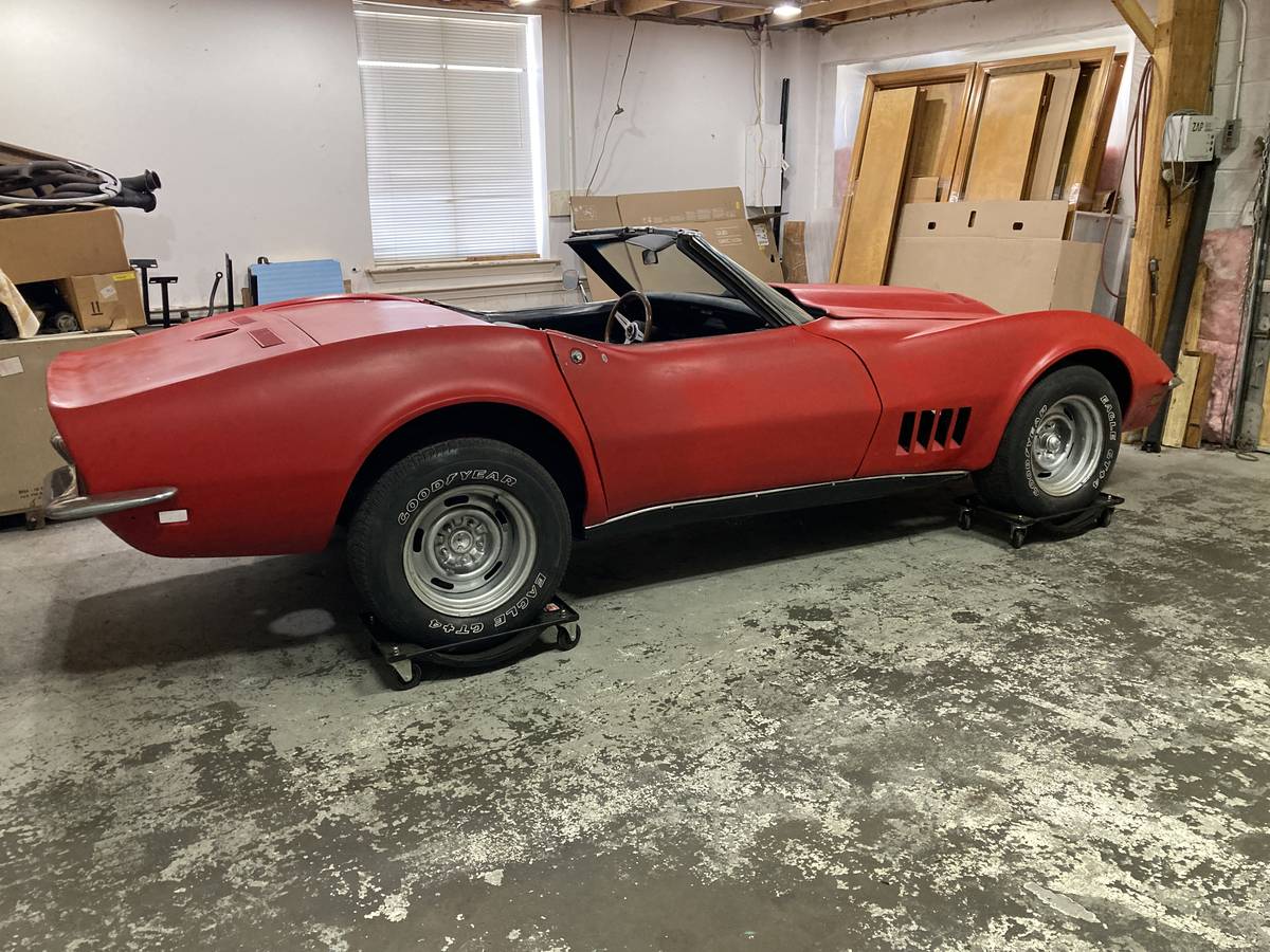 Chevrolet-Corvette-1968-80467-2