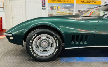 Chevrolet-Corvette-1968-Green-Black-150079-12