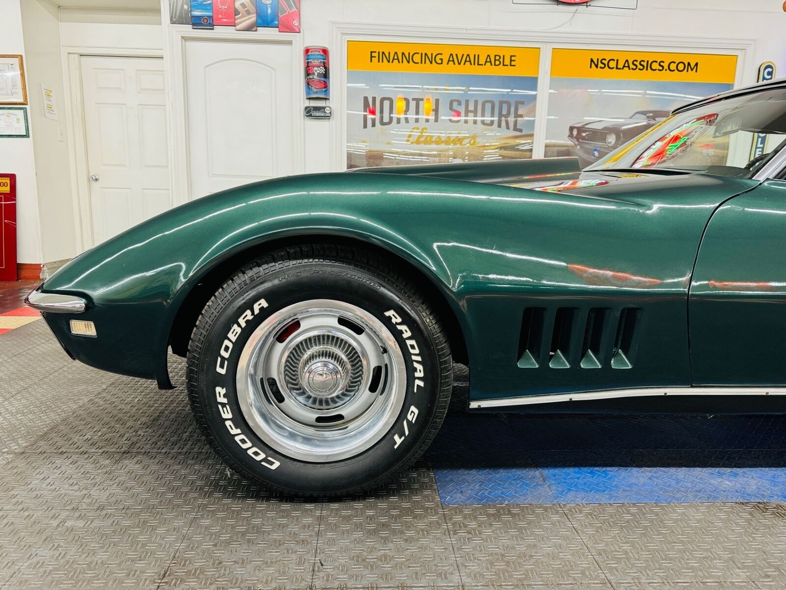 Chevrolet-Corvette-1968-Green-Black-150079-12