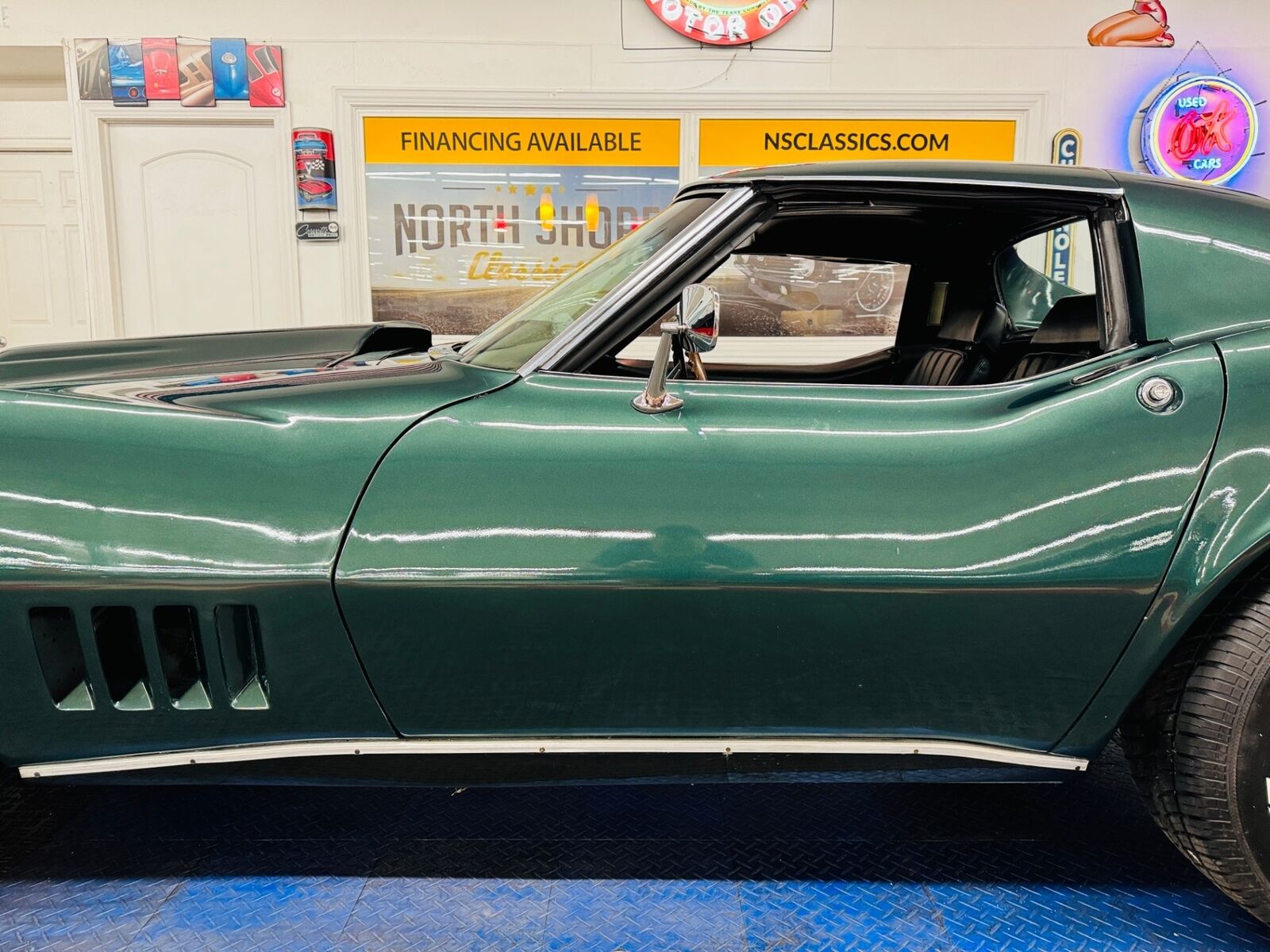 Chevrolet-Corvette-1968-Green-Black-150079-13