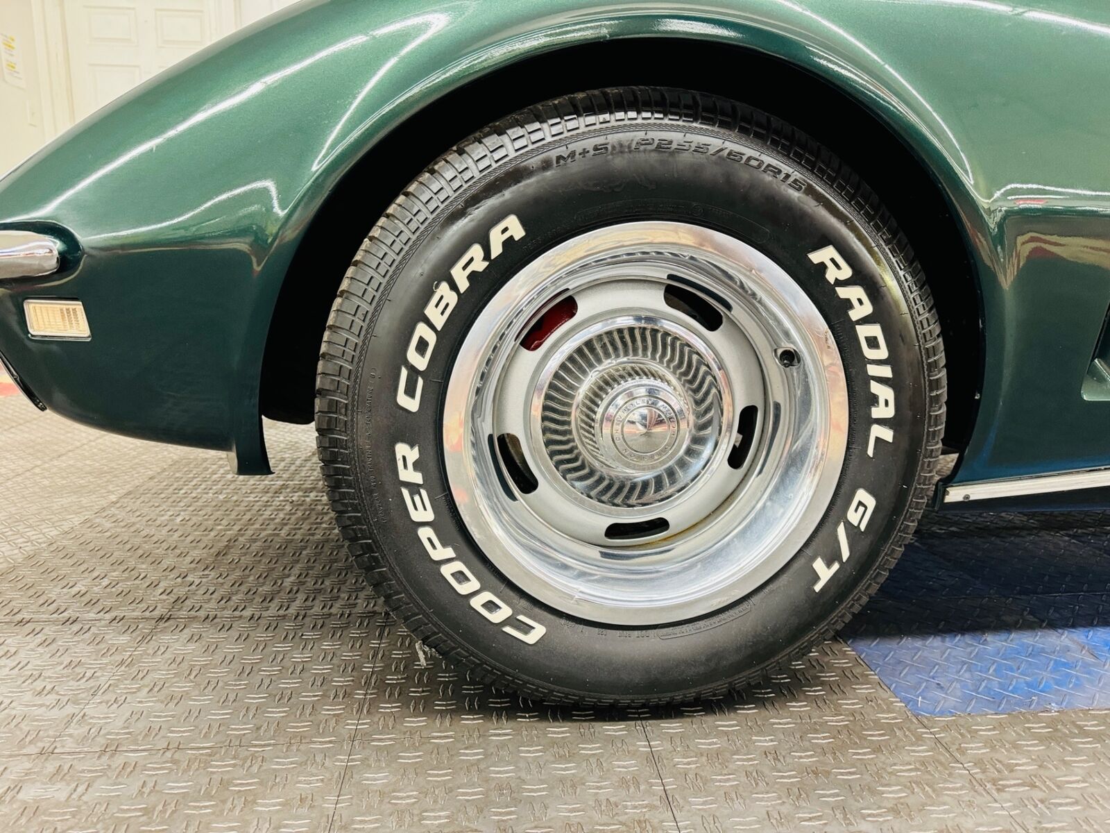 Chevrolet-Corvette-1968-Green-Black-150079-18