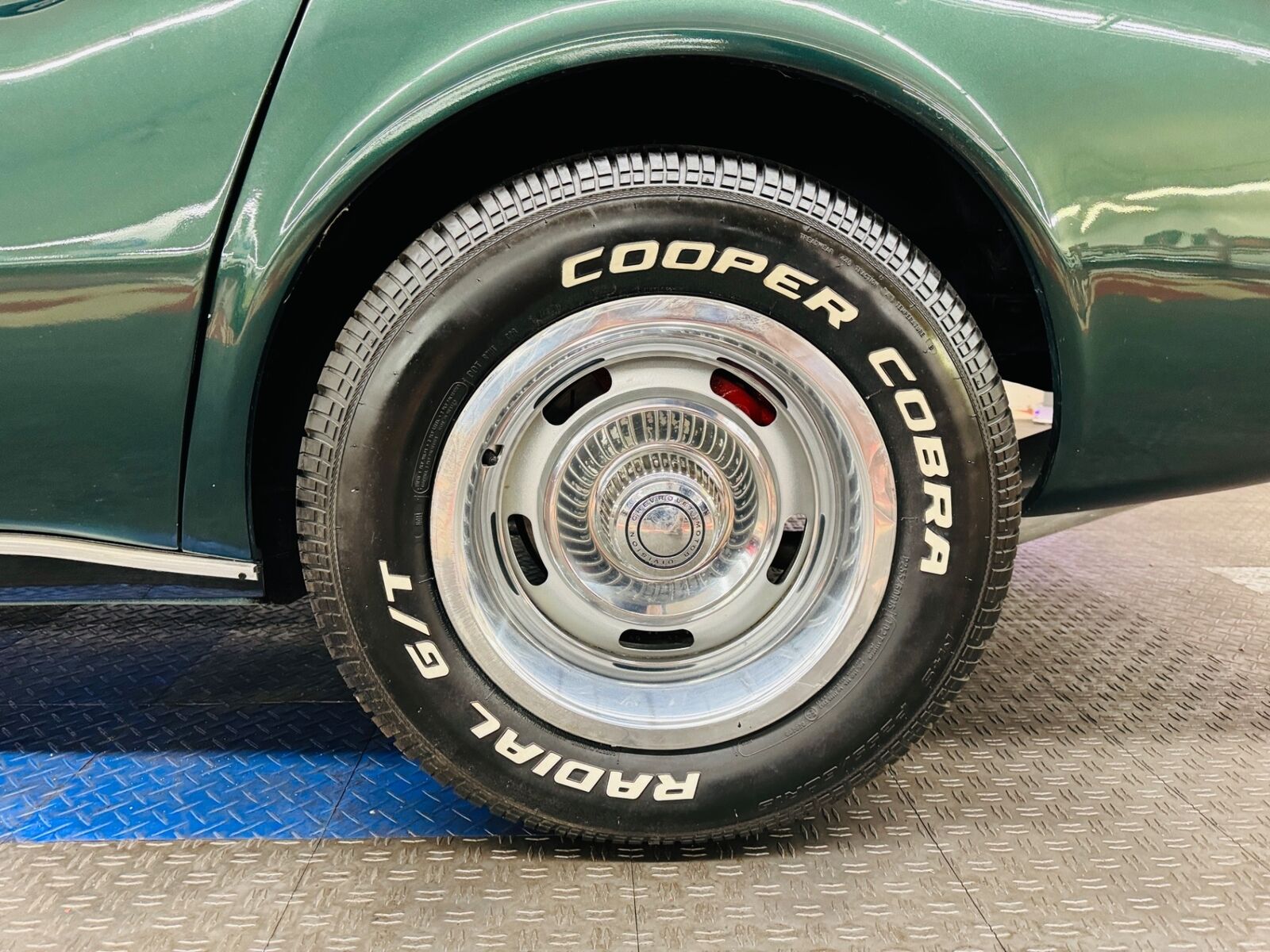 Chevrolet-Corvette-1968-Green-Black-150079-19