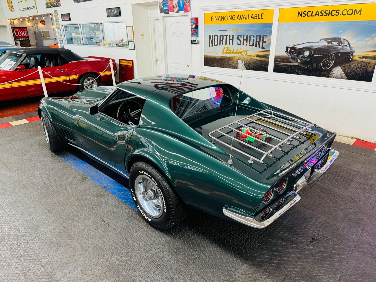 Chevrolet-Corvette-1968-Green-Black-150079-2