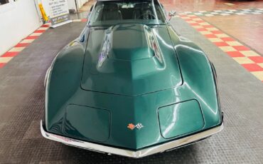 Chevrolet-Corvette-1968-Green-Black-150079-4