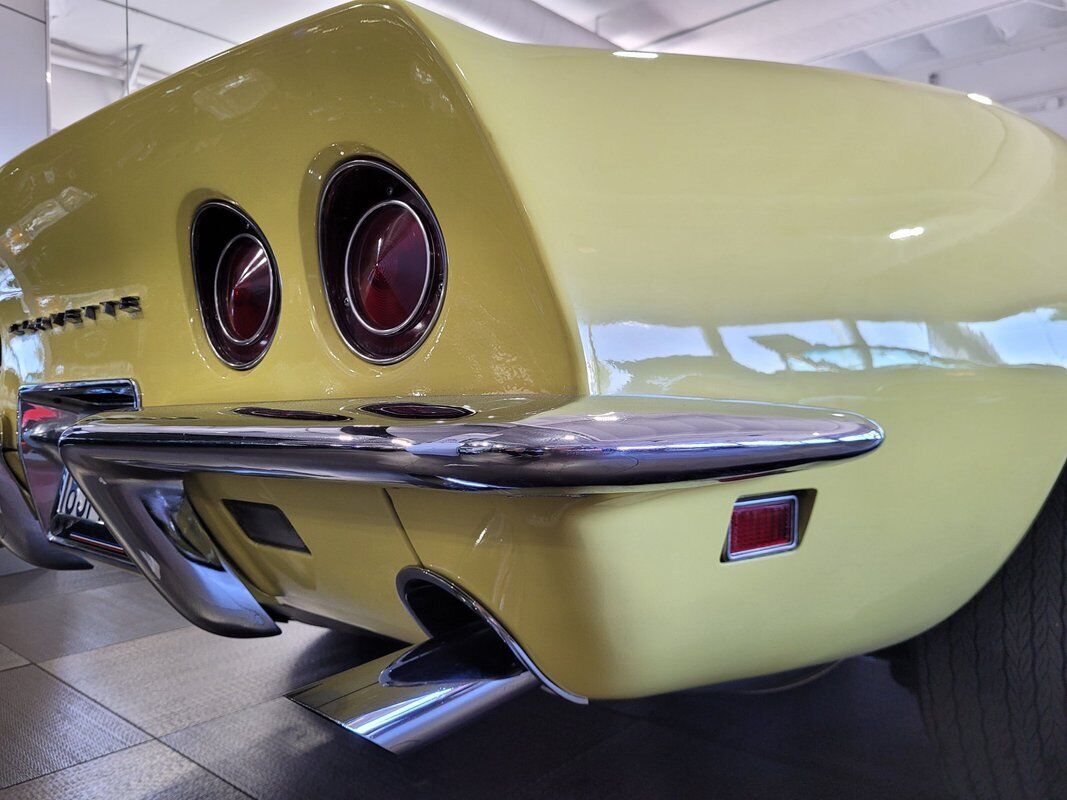 Chevrolet-Corvette-1968-Yellow-0-8