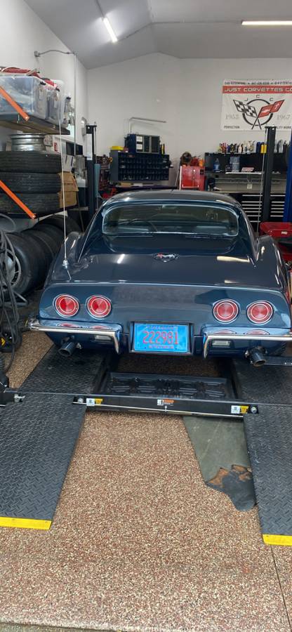 Chevrolet-Corvette-1968-blue-144841-5