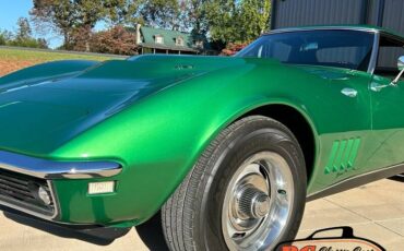 Chevrolet-Corvette-1968-green-160934-12