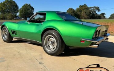 Chevrolet-Corvette-1968-green-160934-14