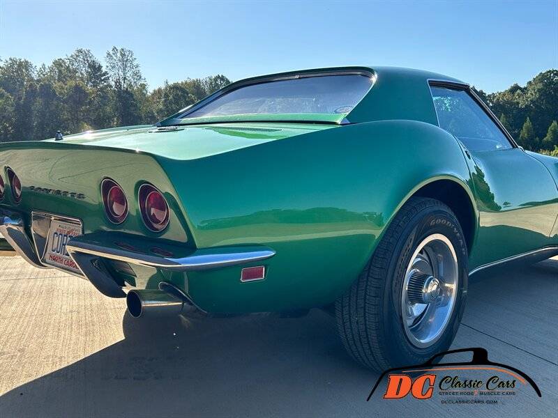 Chevrolet-Corvette-1968-green-160934-17