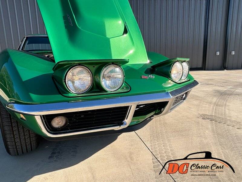 Chevrolet-Corvette-1968-green-160934-23