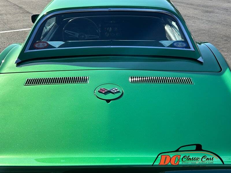 Chevrolet-Corvette-1968-green-160934-6