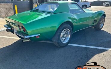 Chevrolet-Corvette-1968-green-160934-7