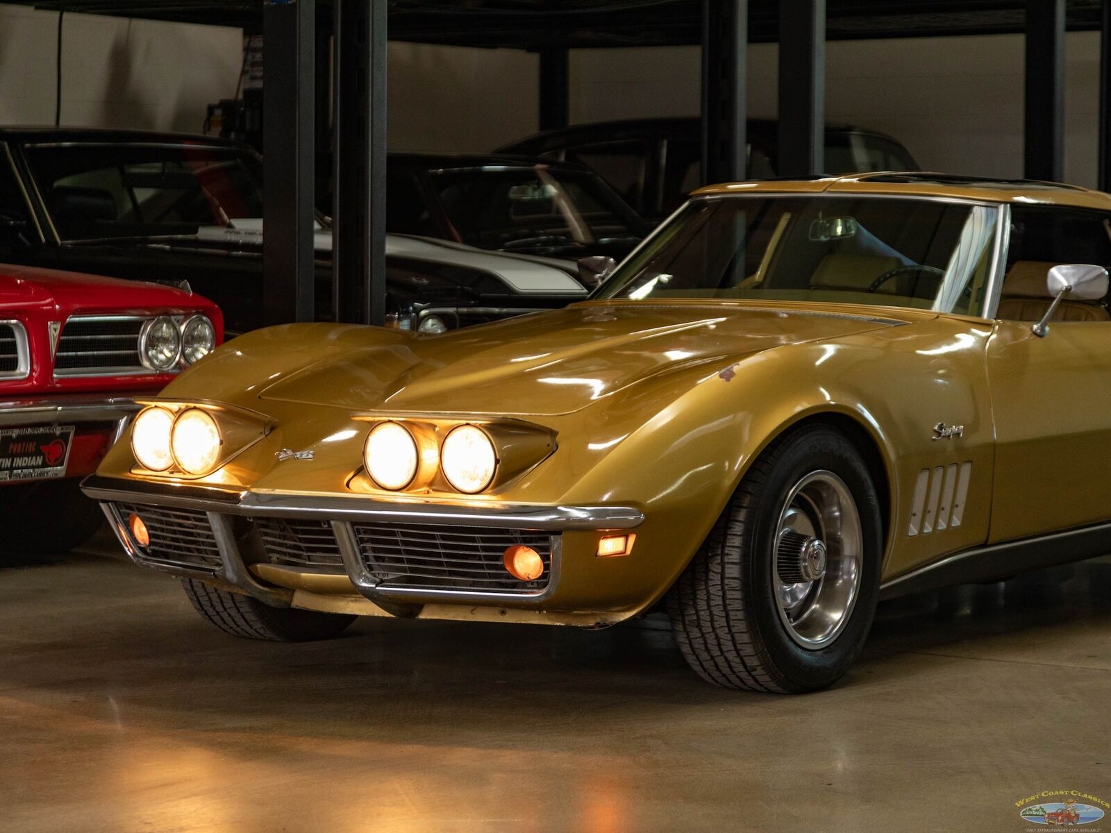 Chevrolet-Corvette-1969-Gold-Tan-56309-12