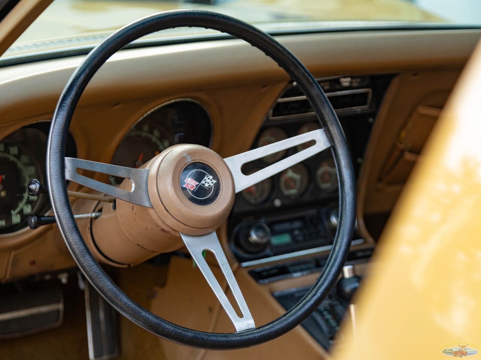 Chevrolet-Corvette-1969-Gold-Tan-56309-35