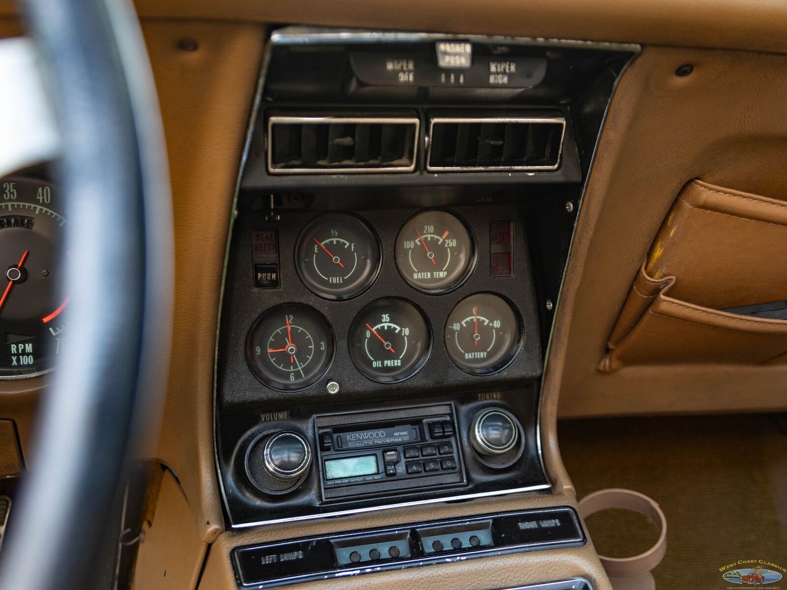 Chevrolet-Corvette-1969-Gold-Tan-56309-38