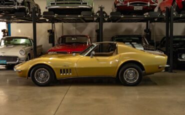 Chevrolet-Corvette-1969-Gold-Tan-56309-5