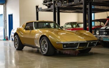 Chevrolet-Corvette-1969-Gold-Tan-56309-8