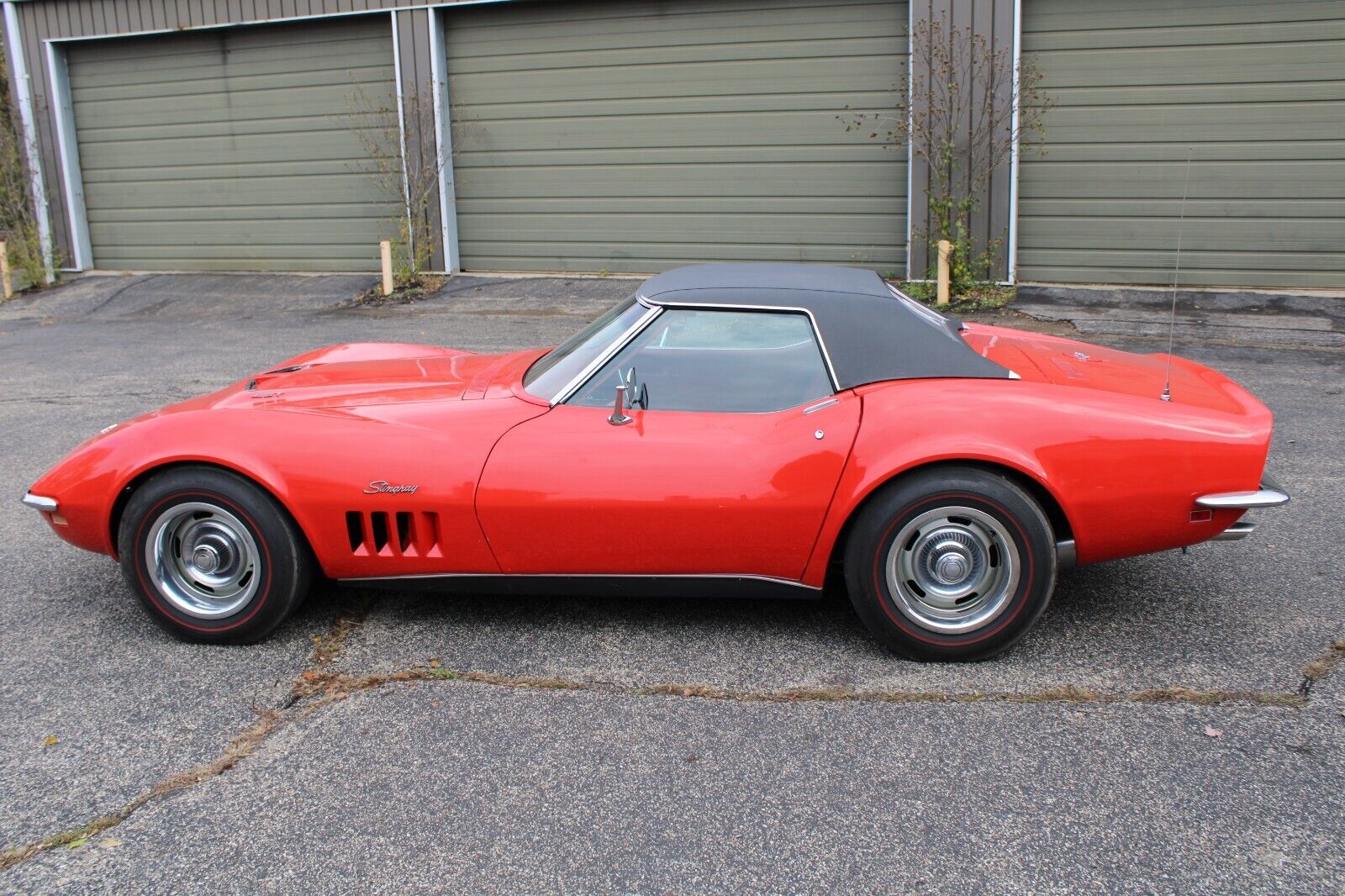 Chevrolet-Corvette-1969-Monza-Red-69556-4