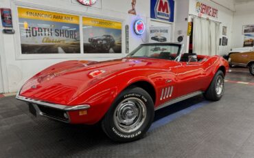 Chevrolet-Corvette-1969-Red-Black-125844-1