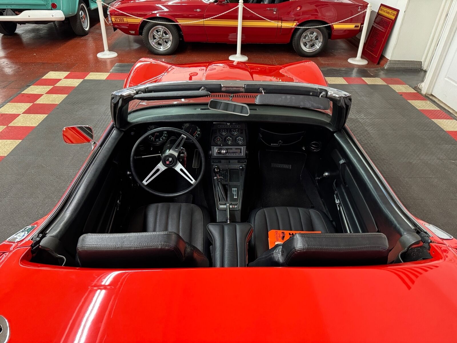 Chevrolet-Corvette-1969-Red-Black-125844-22