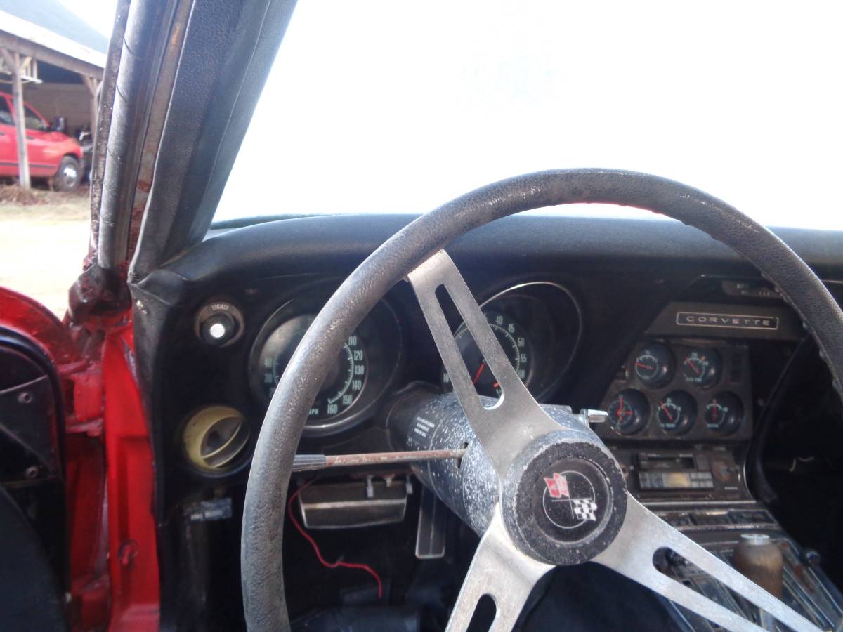 Chevrolet-Corvette-1969-red-1609338-9