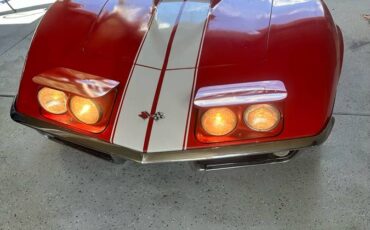 Chevrolet-Corvette-1969-red-198086-2