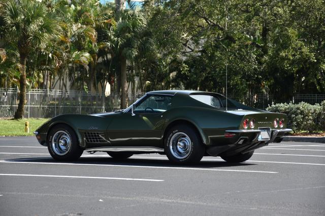 Chevrolet-Corvette-1970-Green-Green-89415-6