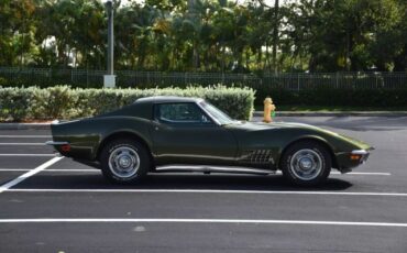 Chevrolet-Corvette-1970-Green-Green-89415-8