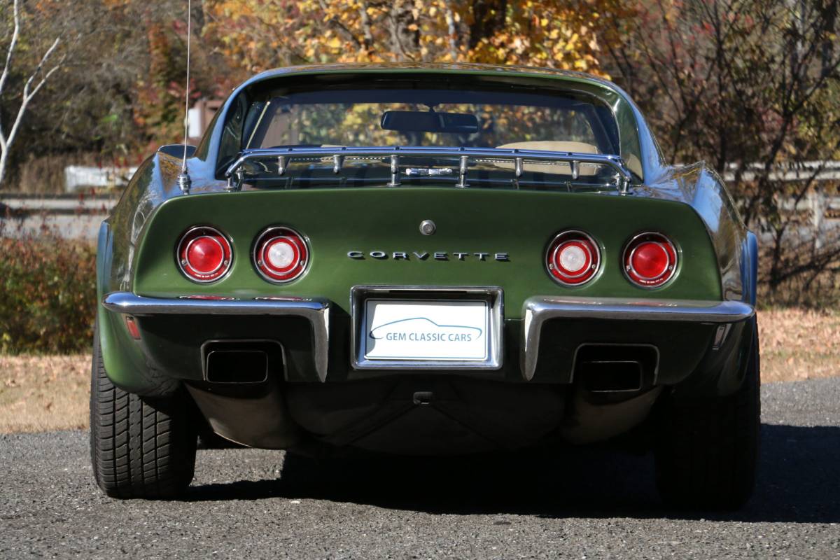 Chevrolet-Corvette-1970-green-113298-5