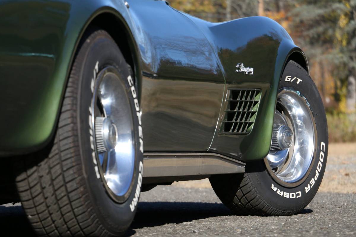 Chevrolet-Corvette-1970-green-113298-6