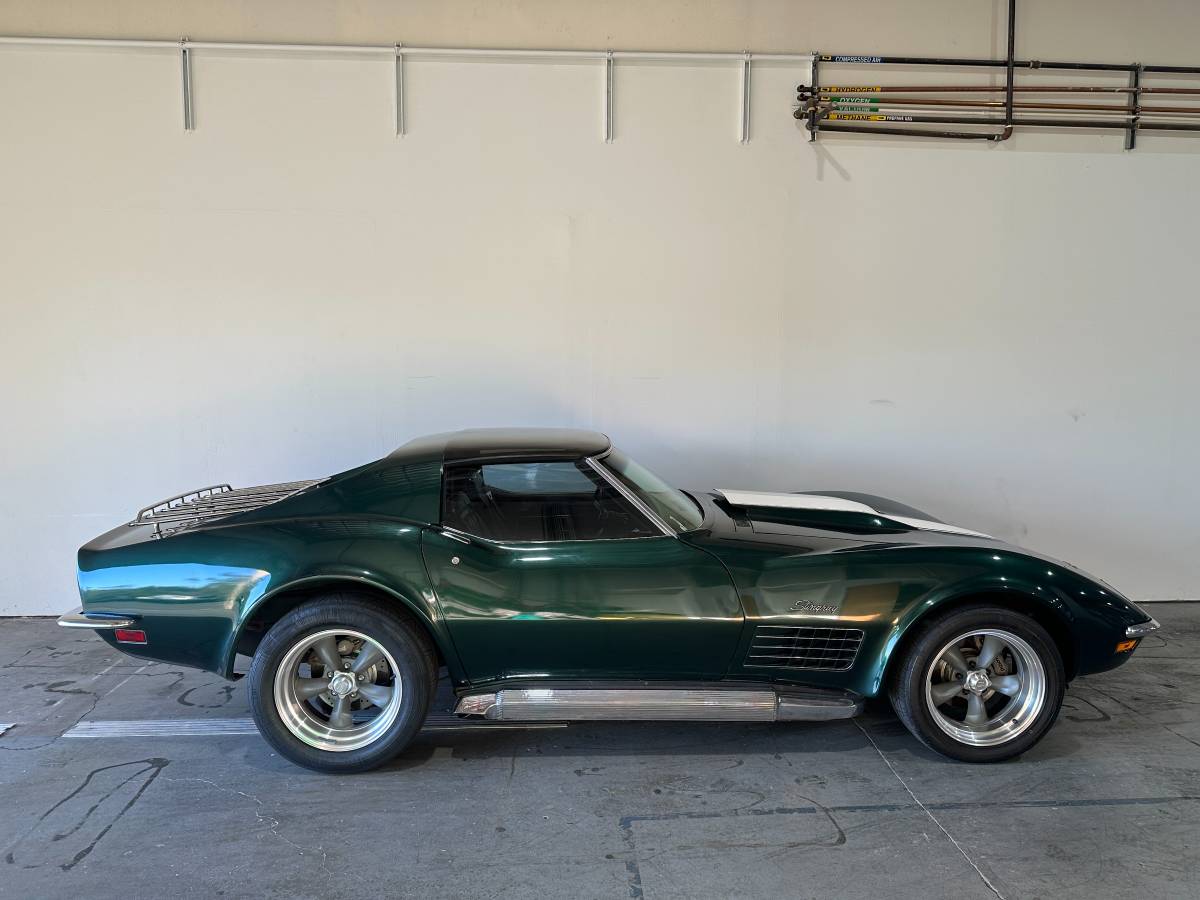 Chevrolet-Corvette-1971-40139-3